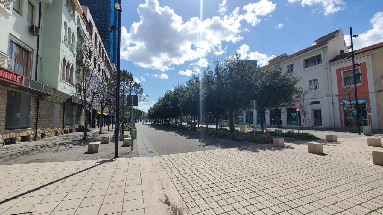 Metropolitan - Center Appartamento Tirana